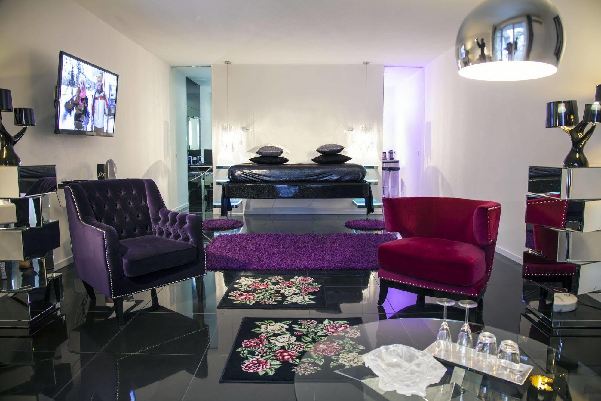 La Nova Hotel