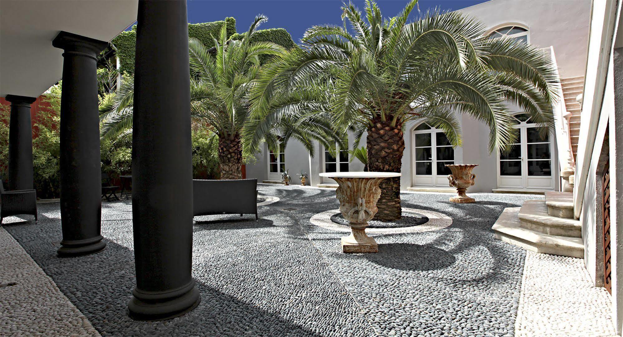 Hotel La Nova